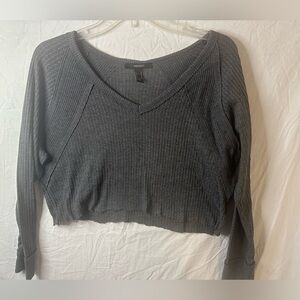 SALE 2/$20 🤩 Forever 21 Waffle Knit Cropped Sweater Gray Long Sleeve Raw Hem M